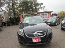 2011 Volkswagen Tiguan SE - Photo 2