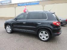 2011 Volkswagen Tiguan SE - Photo 9