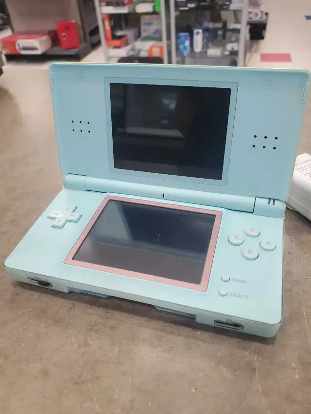 Nintendo DS Lite