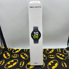 Samsung Galaxy Watch 5 w/ Box and Case (#19530)