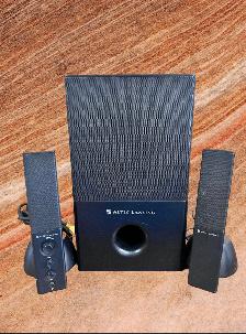logitech 200 Watt 2.1 Speaker System