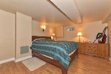 3  2 Bedroom House with 2 separate apartments (separate entrance - Photo 6