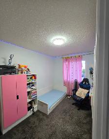 Spacious 3 Bedroom Duplex for RENT in SW Edmonton - Photo 6