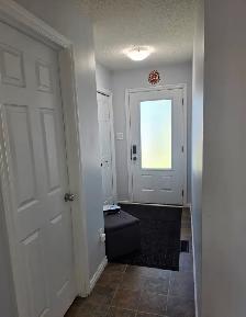 Spacious 3 Bedroom Duplex for RENT in SW Edmonton - Photo 7