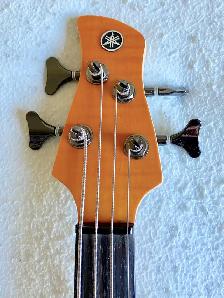 Basse électrique Yamaha TRBX604 FM et caisse rigide - Photo 2