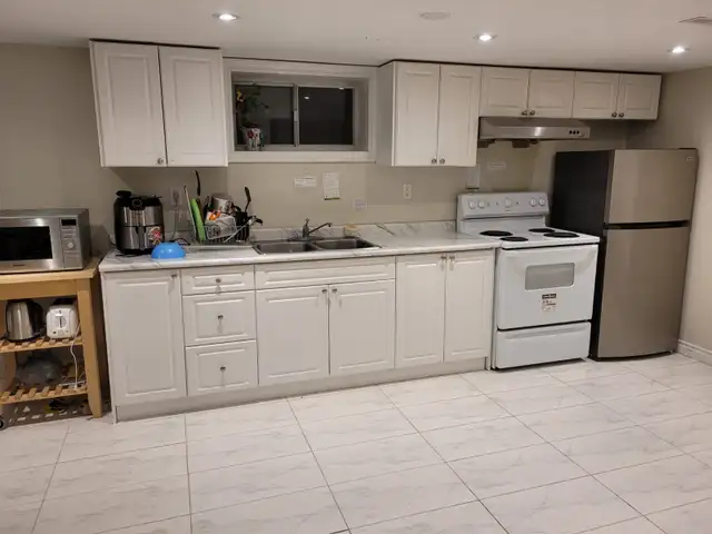 Private room with private bathroom, Bathurst and Finch area