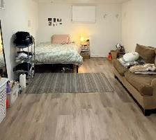 Private room with private bathroom, Bathurst and Finch area - Photo 6