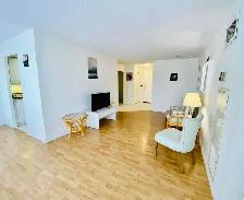 AVAILABLE SEPT. 1 MISSISS. CITY CENTRE LARGE ALL-INCLUSIVE SUITE