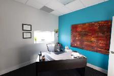 We offer a fully furnished and serviced office space for rent. - Photo 10