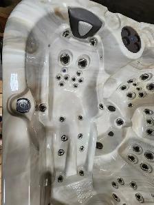 COAST SPAS ELEMENT LOUNGE CURVE EN LIQUIDATION - Photo 8