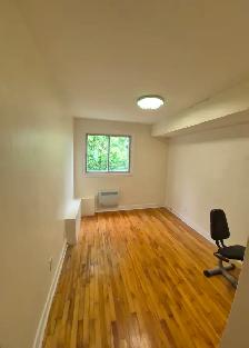 Magnifique Logement 5 ½ Au 2e, 3 chambres à coucher 1 salle db - Photo 7