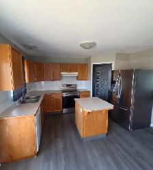 Top-Floor 2-Bedroom Home Available Immediately - Photo 7