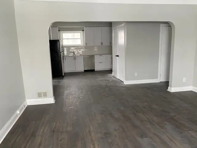3 Bedroom plus den, 2 bath house for rent - Welland