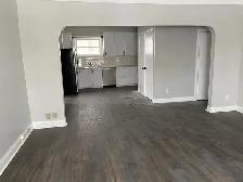 3 Bedroom plus den, 2 bath house for rent - Welland