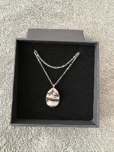Nic & Syd Droplet Pendant Necklace