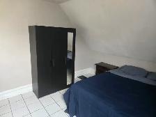 FREE RENT! Couple/Single Suite - Steps from Elgin and the Canal - Photo 3