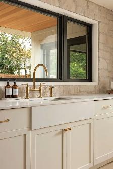 Quartz Kitchen Countertops - Photo 9