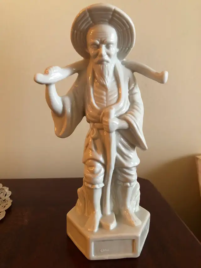 Vintage- White Porcelain Japanese Figurine