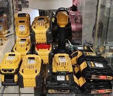 Batteries et chargeurs d'outils sans fil