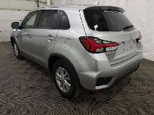 2024 Mitsubishi RVR SE - Photo 9