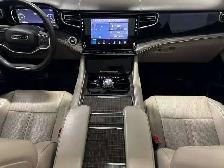 2022 Jeep Wagoneer Series II - Photo 38