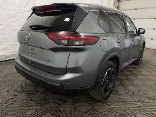 2025 Nissan Rogue SV - Photo 13