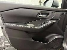 2025 Nissan Rogue SV - Photo 15