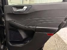 2024 Ford Escape ST-Line Select - Photo 40