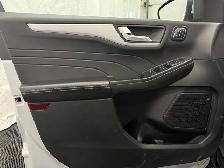 2025 Ford Escape Platinum - Photo 17