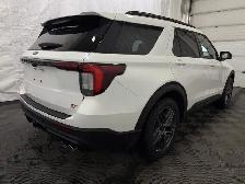 2026 Ford Explorer ST - Photo 17