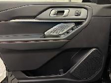 2026 Ford Explorer ST - Photo 17