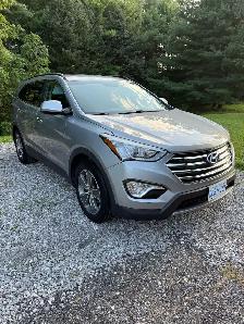 2016 Hyundai Santa Fe XL 3.3L AWD 7 passenger suv - Photo 2