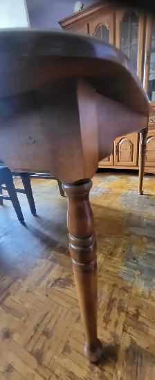 Dining Table - Photo 2