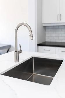 Quartz Kitchen Countertops - Photo 2