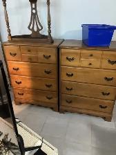 MOVING SALE - Bedroom dressers - Photo 2