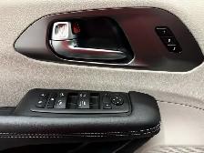 2023 Chrysler Pacifica Touring L - Photo 19