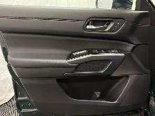 2024 Nissan Pathfinder SL - Photo 16