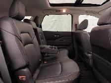 2024 Nissan Pathfinder SL - Photo 41