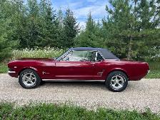 1966 Ford Mustang Coupe - Photo 2