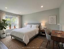 PORT CREDIT | 2  BEDROOM   DEN | PARKING, LOCKER & BALCONY - Photo 3