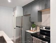 PORT CREDIT | 2  BEDROOM   DEN | PARKING, LOCKER & BALCONY - Photo 5