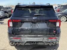 2026 Ford Explorer ST - Photo 8