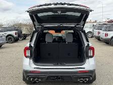 2026 Ford Explorer ST - Photo 9