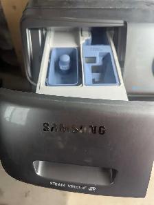 Samsung Washer with Pedestal - Photo 4
