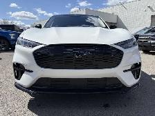 2026 Ford Mustang Mach-E Premium - Photo 4