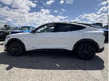 2026 Ford Mustang Mach-E Premium - Photo 8