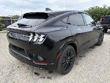 2026 Ford Mustang Mach-E Premium - Photo 12