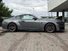 2026 Ford Mustang Dark Horse - Photo 2