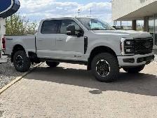 2026 Ford Super Duty F-350 SRW - Photo 2