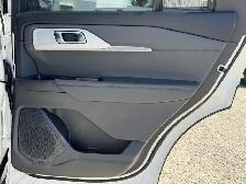 2026 Ford Explorer Active w/200A Pkg - Photo 30
